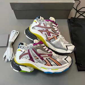 Zapatillas Deportivas Retro de Diseño con Suela Gruesa, Nuevas Zapatillas LED para Correr, de Lujo, Transpirables, con Parte Superior de Malla y Cordones, para Hombre y Mujer - Product Image 1