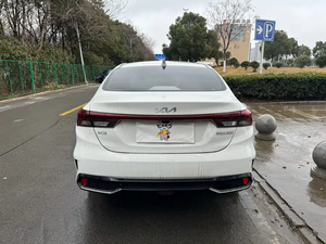 Kia K3 berline automatique d'occasion, 1.6L essence, faible kilométrage, véhicule d'occasion, prêt à l'exportation, en stock - Product Image 3