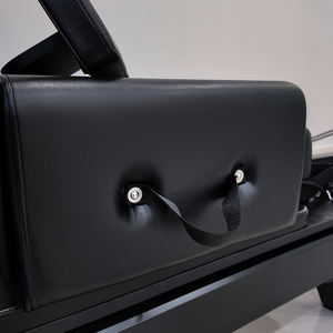Máquina de Treinamento Profissional Dobrável para Pilates Reformer com Núcleo Preto, Atacado Direto da Fábrica na China, Personalizável para Estúdio e Uso Doméstico - Product Image 3