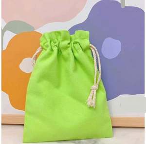 Bolsas de Algodón de Lujo Blancas 6X8 con Cordón y Marca Personalizada al por Mayor - Product Image 3