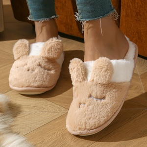 2025 hiver mignon petit lapin fourrure respirant <span class=keywords><strong>EVA</strong></span> pour la maison chaud intérieur semelle épaisse antidérapant Imitation lapin fourrure femmes - Product Image 3