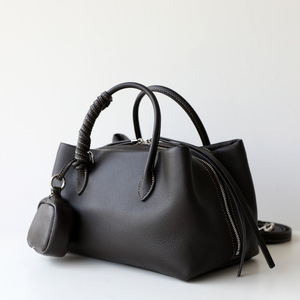High Quality <strong>First</strong> Layer Cowhide Handbag for <strong>Women</strong> New Luxury Genuine Leather Large Capacity <strong>Women's</strong> Bag - Product Image 3