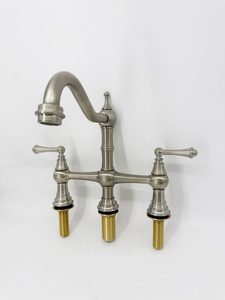 Кухонный смеситель с 4 отверстиями, 8 дюймов - Product Image 4