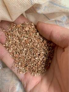 Suministro Directo de Fábrica: <span class=keywords><strong>Vermiculita</strong></span> Expandida Granular de Hebei para Jardinería, Sustrato para Plántulas, Material de Aislamiento Hidropónico - Product Image 5