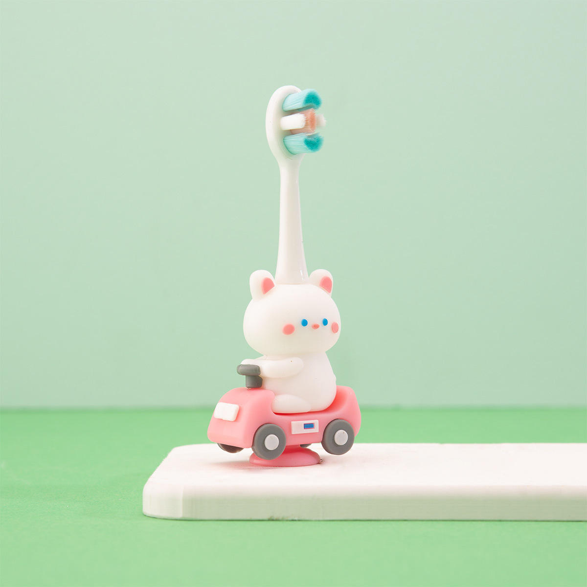 Karting lapin mille poils brosse à dents enfant