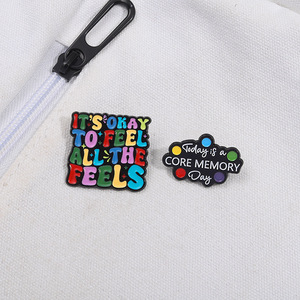Está bien sentir todo lo <span class=keywords><strong>que</strong></span> se siente Alfileres <span class=keywords><strong>de</strong></span> esmalte Adhd Broches <span class=keywords><strong>de</strong></span> salud mental <span class=keywords><strong>Hoy</strong></span> <span class=keywords><strong>es</strong></span> un día <span class=keywords><strong>de</strong></span> memoria central Insignia <span class=keywords><strong>de</strong></span> solapa Regalos <span class=keywords><strong>de</strong></span> joyería - Product Image 3