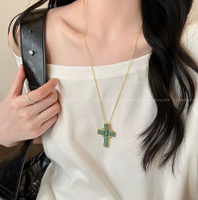 Collier pendentif croix gothique, collier ras du cou à franges multicouches pour femmes, style grunge audacieux