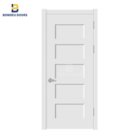 Puerta Interior Residencial Moldeada de 84 Pulgadas, Precolgada con Herrajes, Imprimada en Blanco, MDF/HDF, 5 Paneles, Núcleo Sólido, Lista para Pintar