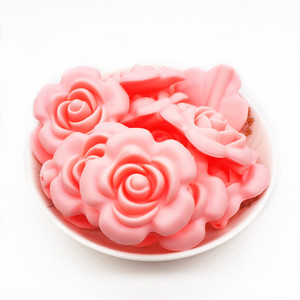 Perles en silicone en forme de rose en vrac, de qualité alimentaire, pour la dentition, la fabrication de colliers et de bijoux, fournitures <span class=keywords><strong>DIY</strong></span> - Product Image 1