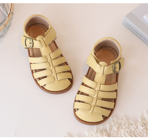 Nouvelles sandales d'été en cuir plates pour tout-petits, style européen et américain, avec design ajouré tressé, chaussures pour enfants - Product Image 3