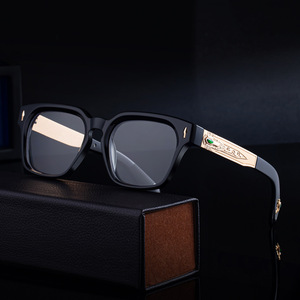 Lunettes de soleil carrées ZS98394B pour hommes, monture en plastique noir et métal, protection UV400, style outdoor - Product Image 3
