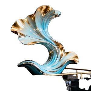 Sculpture d'eau ondulée en acier inoxydable doré à dégradé personnalisé, ornement artistique de luxe pour hall d'hôtel - Product Image 1
