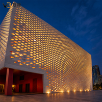 Panneau mural en aluminium perforé diamanté, revêtement PVDF, bardage de façade pour la décoration extérieure des centres commerciaux et des hôtels
