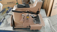 Machine à coudre industrielle de surjet de bordure de fil de la grande vitesse 2/3 pour le tapis faisant la couture