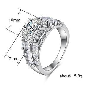 Anello con Cristalli Incastonati per Donne, Elegante Accessorio Moda per Uso Quotidiano e Feste - Product Image 5