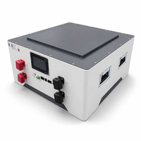 Boîtier de batterie intelligent LiFePO4 48V 15kW avec protection IP65, conception empilable pour montage en rack, système divisé, contrôle via application Bluetooth pour hybrides