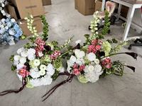 Boule de fleurs PPS de qualité supérieure, rose, blanc, vert, colorée, arrangement floral pour la décoration de table de mariage ou d'événement