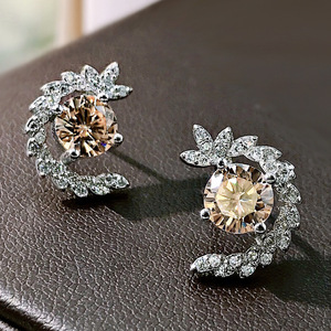 Orecchini a Forma di Spiga di Grano per Donne con Accenti in Cristallo, Eleganti Accessori Moda Quotidiana - Product Image 1