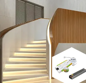 Kit de luz LED de escalera con sensor de movimiento de 32 canales, tira de luz LED de aluminio de 12V/24V, barra de luz de escalera de detección humana personalizada