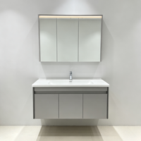 Rak Dinding Kamar Mandi Kayu Solid Modern 100cm dengan Panel Kristal Karbon, Wastafel Keramik 50cm, dan Kabinet Cermin LED Sensor Pintar