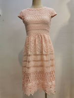 Nouveau design Robe d'été pour dames élégantes Robe d'été en dentelle ivoire florale Robe formelle pour femmes Robe mi-longue