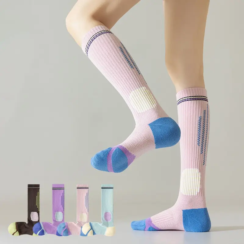 High Quality Compression Socks Extra Wide Calf Seamless Running Socks Sustainable Running Sport Socks Compression