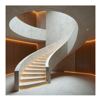 Escalier intérieur incurvé moderne de haute qualité avec marches en céramique pour utilisation dans les halls d'appartements