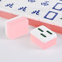 Ensemble personnalisé de 4 pièces avec des jetons de mahjong américains à trois couches, design gravé au laser, emballage personnalisé classique en acrylique