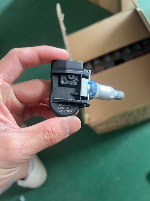 Car Tire Pressure Sensor TPMS 433MHz 52934-D4100 52933-D4100
