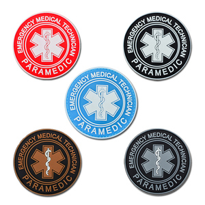 Parches de insignias de goma para médicos, insignias de PVC suaves 3D para médicos de emergencia, de fábrica personalizada - Product Image 1