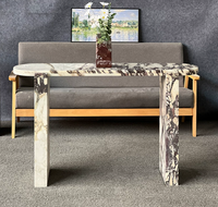 Élégant ensemble de quatre tables basses en marbre turc Calacatta Viola pour salon, bar et extérieur, respectueux de l'environnement
