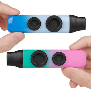 Nuevo producto de diseño Mini flauta Tik Tok acompañamiento en vivo Simple niños adultos instrumento Musical portátil Color degradado Kazoo - Product Image 5