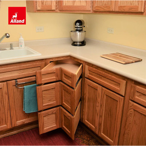 Puertas de Gabinete de Cocina Allad Transition Honey Oak, Soluciones de Almacenamiento Inteligente Magic Corner para Gabinetes de Cocina Chestnut Shaker - Product Image 3