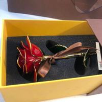Kotak Hadiah Mewah Valentine K-0106 Produk Hari Valentine Bunga Mawar Asli Diawetkan Bunga Mawar Berlapis Emas 24K Merah