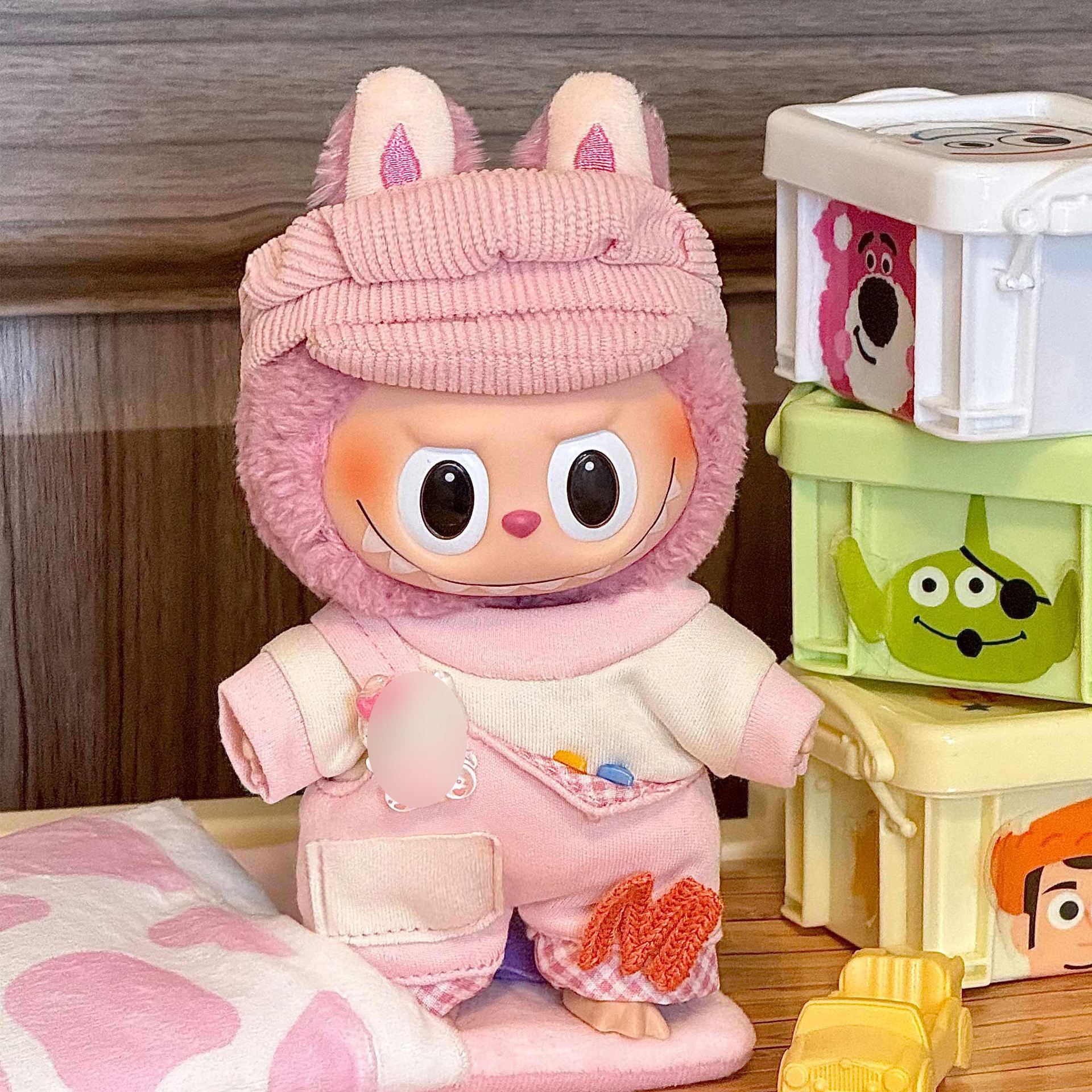 Conjunto de Gorro Rosa Adorable (Gorra + Camiseta + Mono)