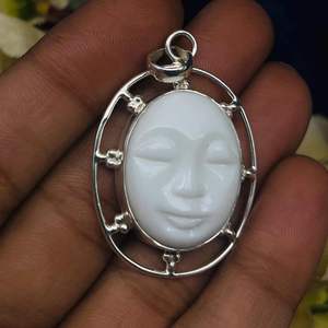 925 argent Sterling os lune visage pendentif fait à la main Boho collier lunette réglage rhodium plaqué or ovale sculpture pierre naturelle - Product Image 2