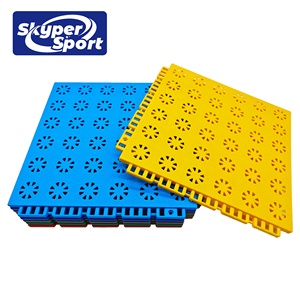Conjunto Completo <span class=keywords><strong>de</strong></span> Suelo Modular Encastrable para <span class=keywords><strong>Cancha</strong></span> <span class=keywords><strong>de</strong></span> Baloncesto en el Patio Trasero, Logotipo Personalizado, <span class=keywords><strong>Cancha</strong></span> Deportiva Suspendida <span class=keywords><strong>de</strong></span> TPE para Exteriores - Product Image 1