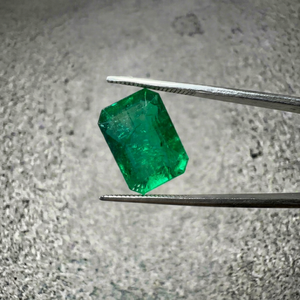 Émeraude naturelle de 7,92 carats, provenant de la mine de Zambie, taille octogonale facettée, vert intense, pour bague, pendentif, bijoux personnalisés, effet de couleur changeante - Product Image 1