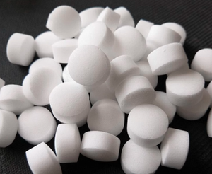 OEM 99.5% puro cloruro di sodio granuli industriali acqua dolce sale raffinato <span class=keywords><strong>compresse</strong></span> per industriale sostituiscono elettroliti persi - Product Image 2