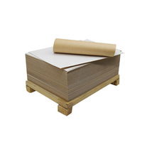 Vente en gros de haute qualité 210gsm 250gsm 300gsm revêtement kraft blanc emballage test revêtement papier artisanal enduit papier pape supérieur blanc