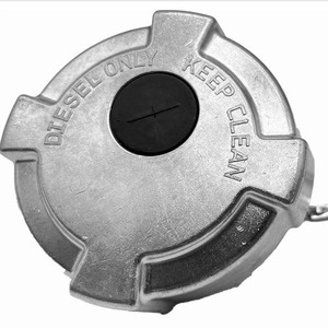 Tapa del Tanque de Combustible Diésel Freightliner Mack 600180 25195379 Para Vehículos Con Cadena Mantén Limpio - Product Image 2