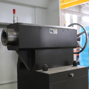 Torno CNC CK6150 Personalizado de Fábrica, Sistema Horizontal de Bancada Plana con Fanuc para Mecanizado Digital de Trabajo Mediano - Product Image 2
