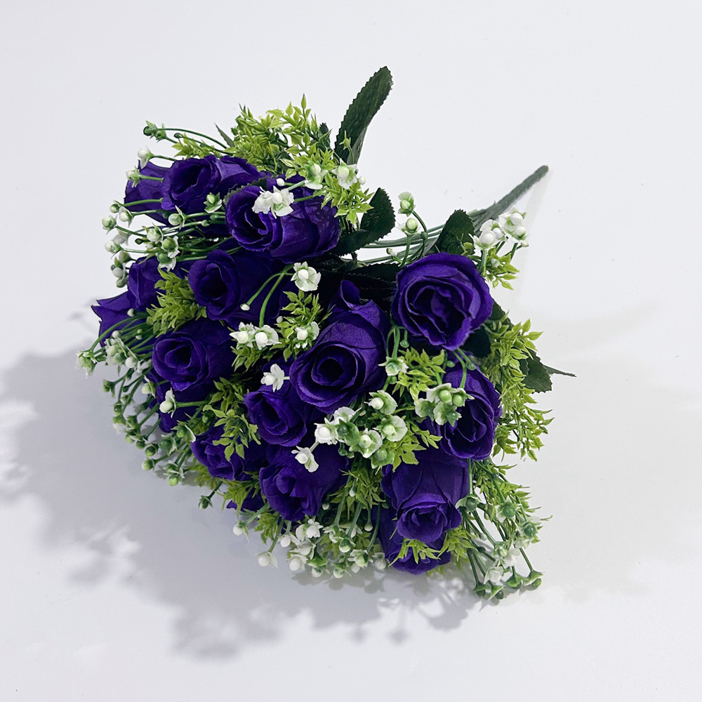 18 rosas azul violeta
