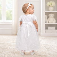 Robe de baptême pour bébé fille D9179 beige avec manches bouffantes et broderie à pois