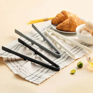 Pinces de cuisine en silicone antiadhésives, résistantes à la chaleur, pour barbecue, salade, steak, pâtes, idéales pour la cuisine - Product Image 1