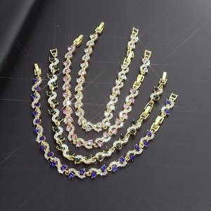 人気の女性用チャンキーバングルブレスレットレッドブルーグリーンホワイトファッショナブルなクリスタルペイブキュービックジルコニアパーティーウェディング真鍮ギフト - Product Image 2