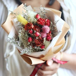 <span class=keywords><strong>Bouquet</strong></span> <span class=keywords><strong>de</strong></span> vraies <span class=keywords><strong>fleurs</strong></span> conservées à sec centre <span class=keywords><strong>de</strong></span> table <span class=keywords><strong>petit</strong></span> vase remplisseur d'herbe <span class=keywords><strong>de</strong></span> pampas mélangé Rose conservée <span class=keywords><strong>Bouquet</strong></span> <span class=keywords><strong>de</strong></span> <span class=keywords><strong>fleurs</strong></span> séchées - Product Image 3