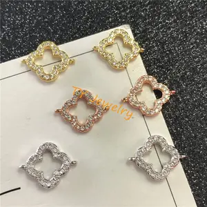 Nuovo arrivo CZ Micro Pave Four Leaf Clover Shape Connector Charms per la creazione di gioielli