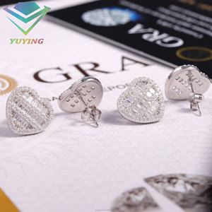 Boucles d'oreilles de luxe en forme de cœur, cadeau pour femme, diamant moissanite VVS, plaqué or, argent sterling 925, certificat GRA, passe le test du diamant - Product Image 1