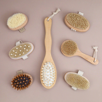 Brosse de bain exfoliante pour adultes en poils de porc, brosse corporelle sèche à long manche pour le dos, vente chaude